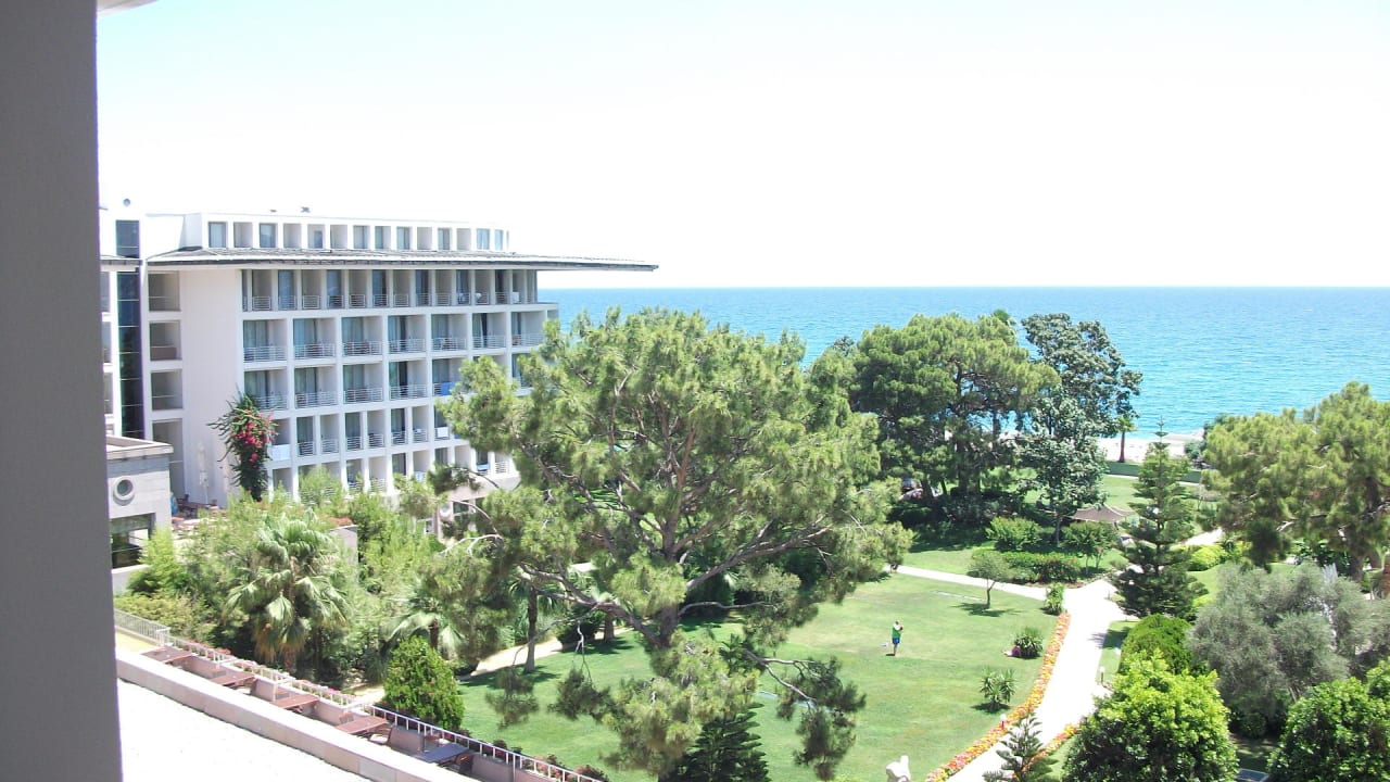 Blick auf Anlage und Meer aus dem 5. Stock Kilikya Palace Göynük