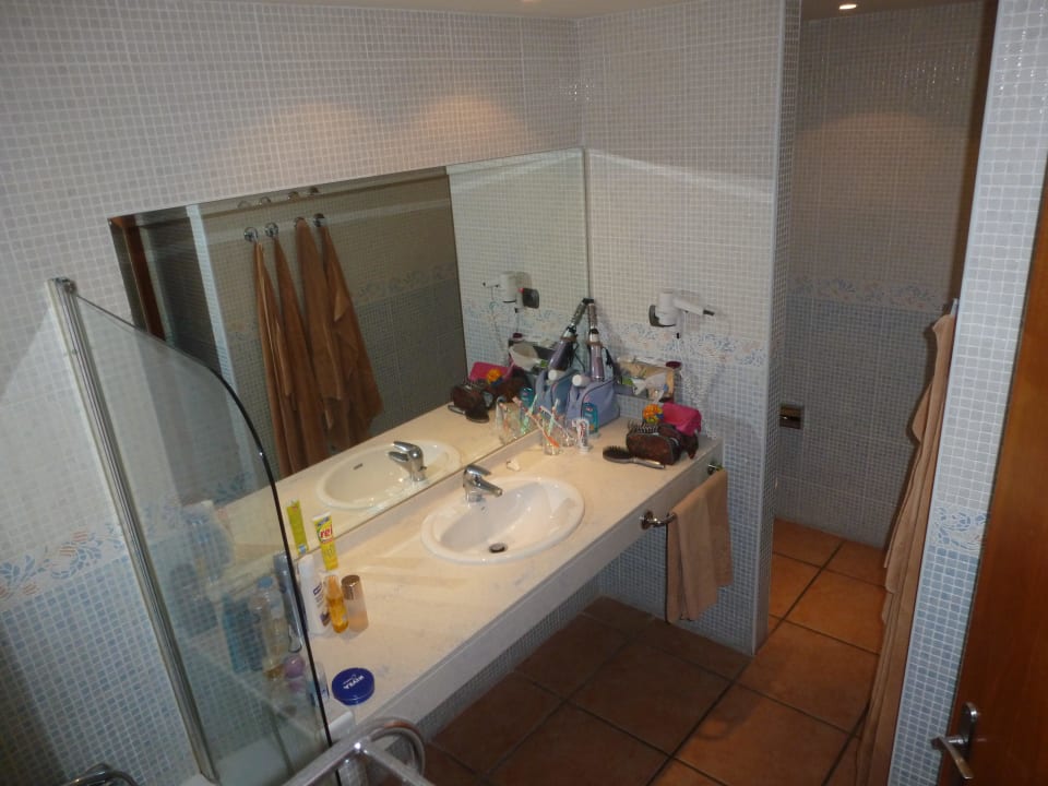 Geräumiges Badezimmer SBH Club Paraiso Playa