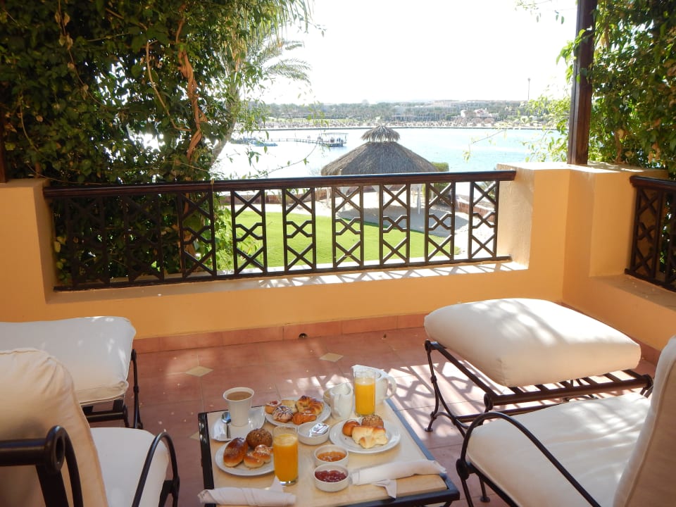 Frühstück auf dem Zimmer Steigenberger Coraya Beach - Adults only