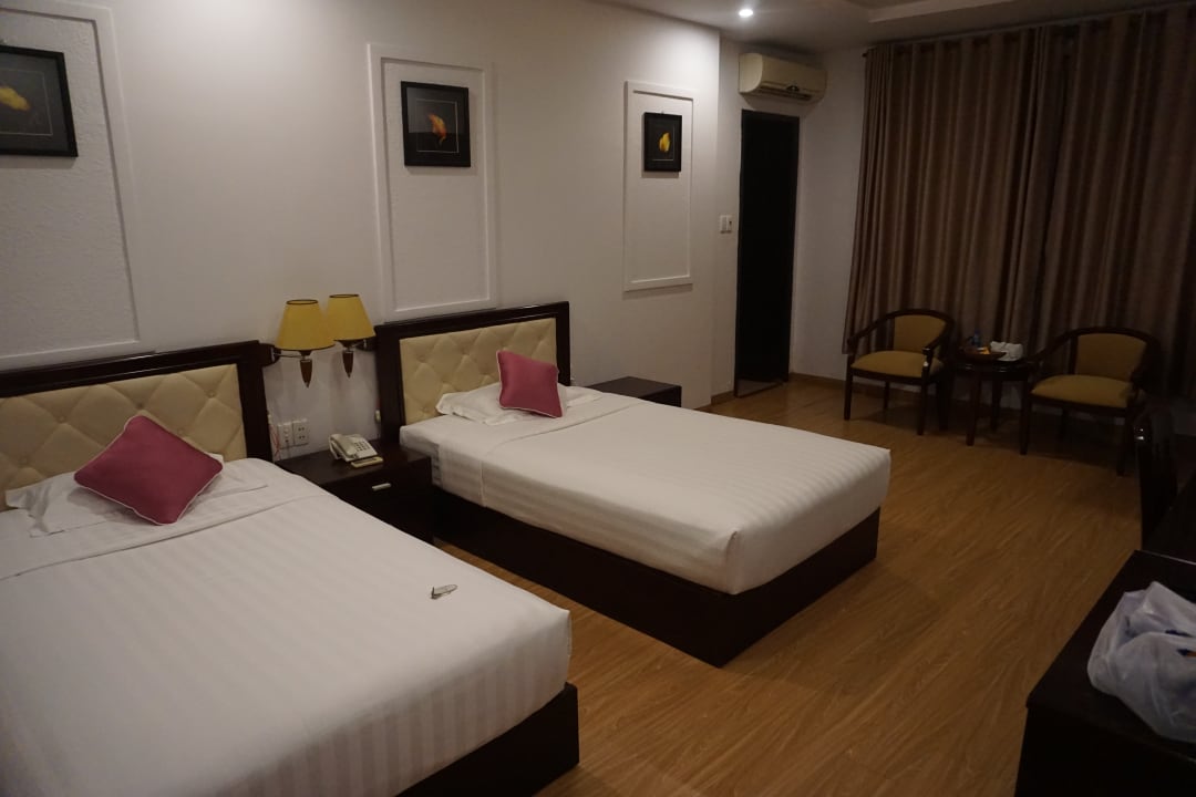 Zimmer Chau Pho Hotel