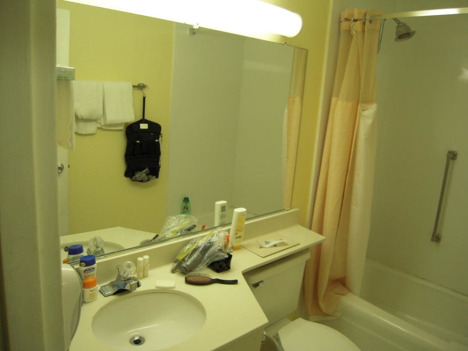 Badezimmer mit Föhn Hotel Lauderdale by the Sea