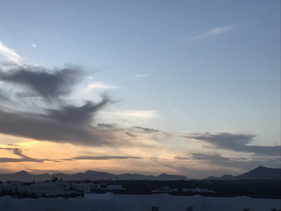 Sonnenuntergang vom Balkon Sentido Aequora Lanzarote Suite