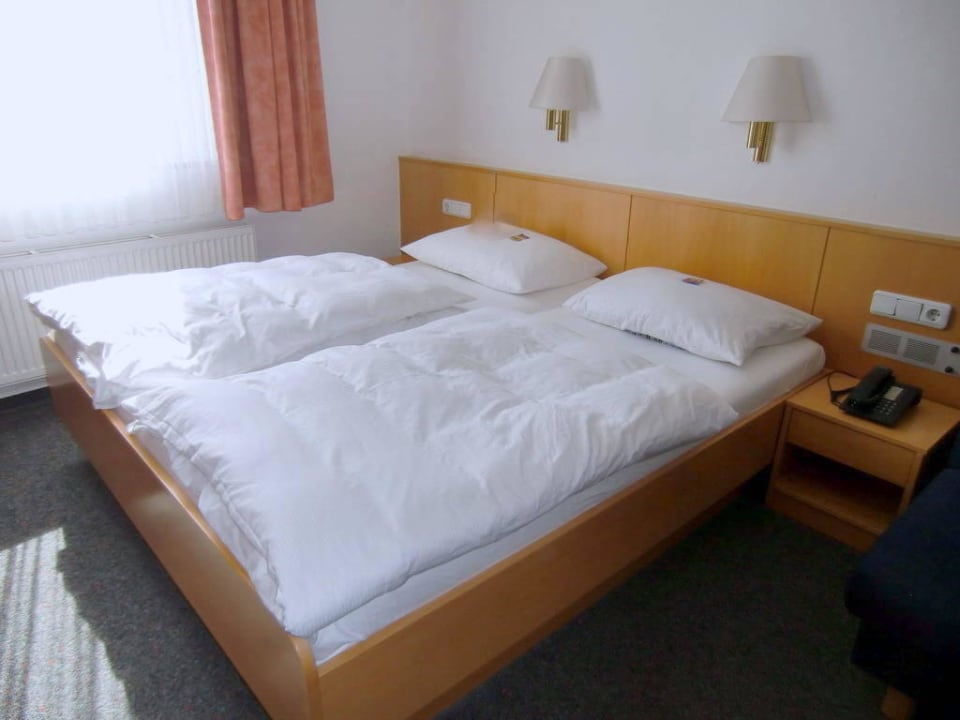 Sauberes schönes Zimmer Hotel Berliner Hof