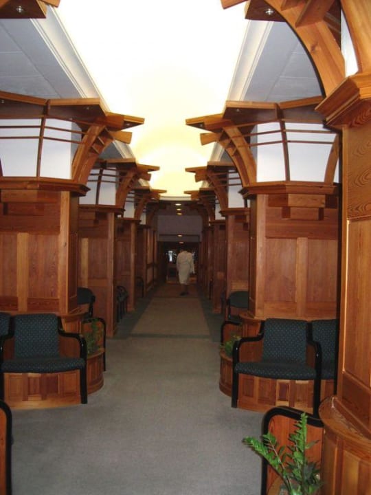 Gang zu den Anwendungen und den Pools Ensana Thermal Hévíz