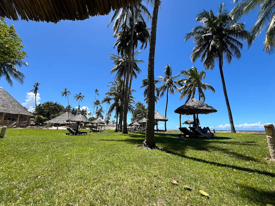 Gartenanlage Neptune Village Beach Resort & Spa