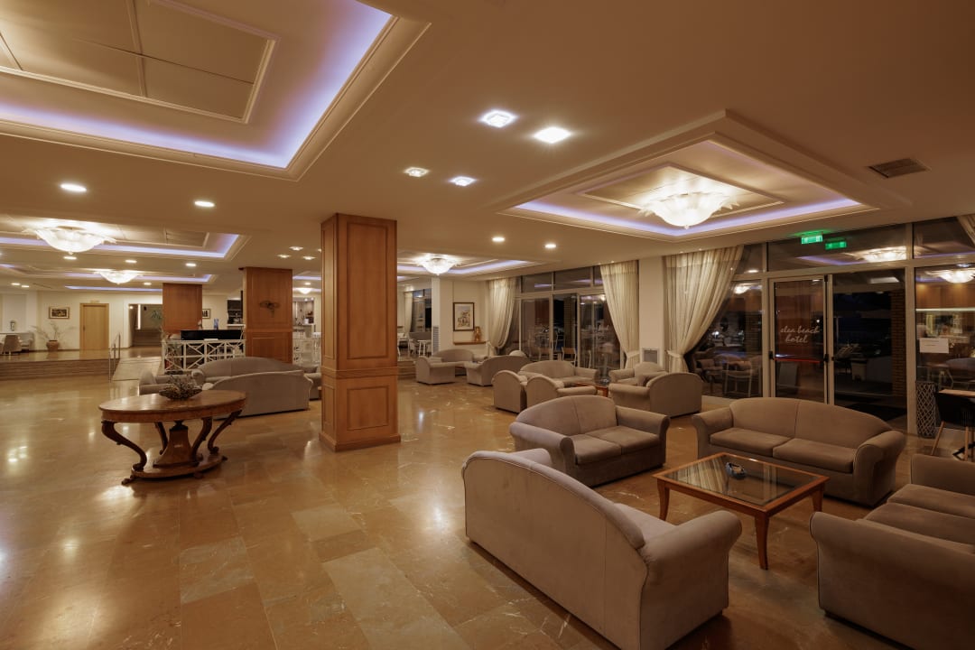 Lobby Elea Beach Hotel