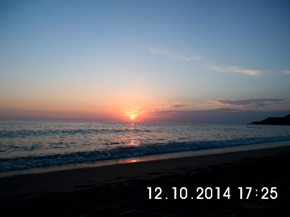 Wenn die Sonne von Alanya im Meer versinkt Hatipoglu Beach Hotel