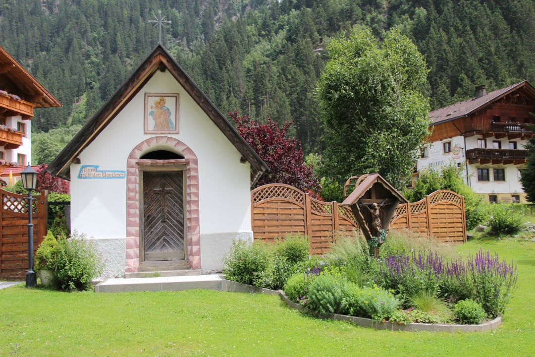 Gartenanlage Hotel Bergcristall