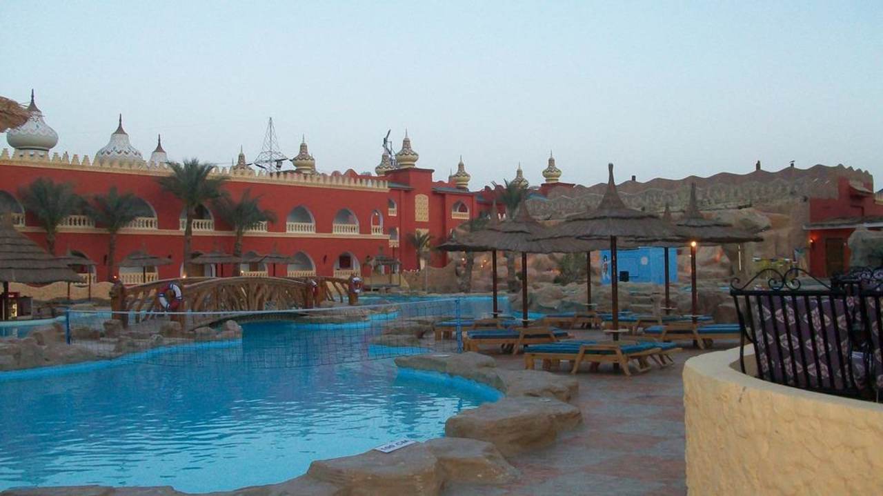 Aktivpool Pickalbatros Alf Leila Wa Leila Resort - Neverland Hurghada