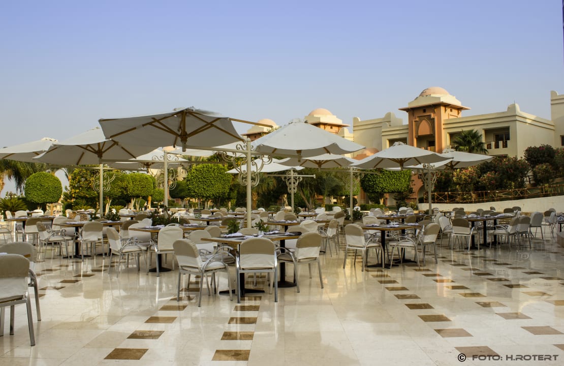 Gastro Serenity Alpha Beach