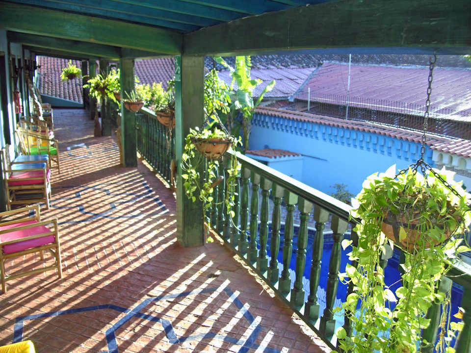 Gartenanlage mit Pool Hotel Posada Shalimar