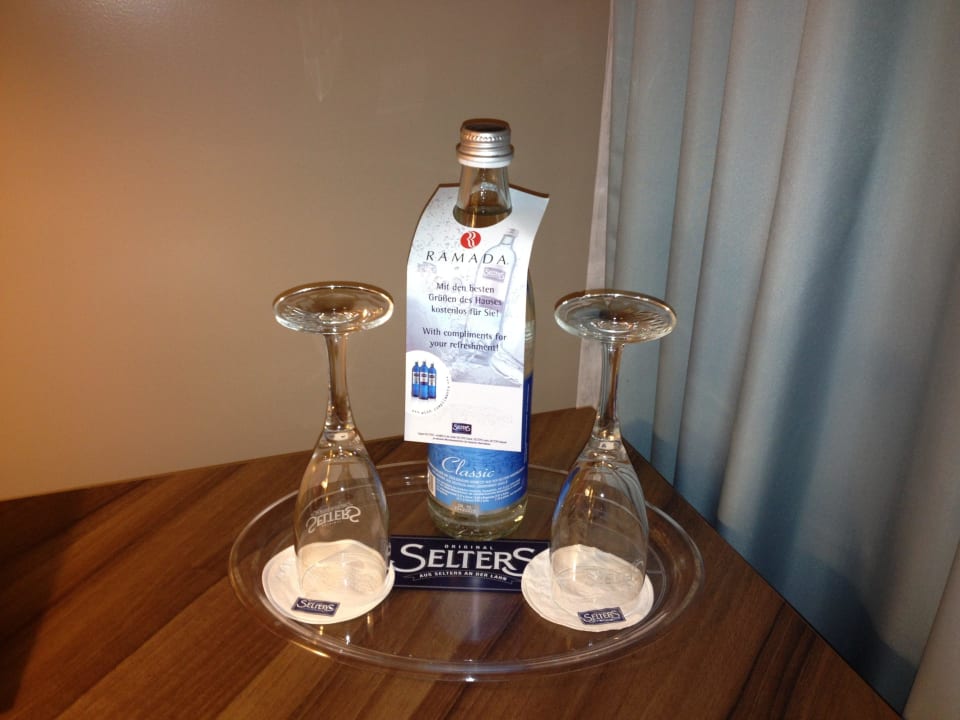 Gratis Getränk H+ Hotel Köln Brühl