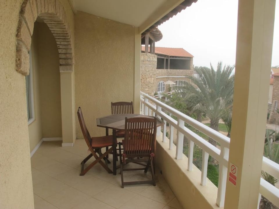 Balkon mit Esstisch Hotel Morabeza