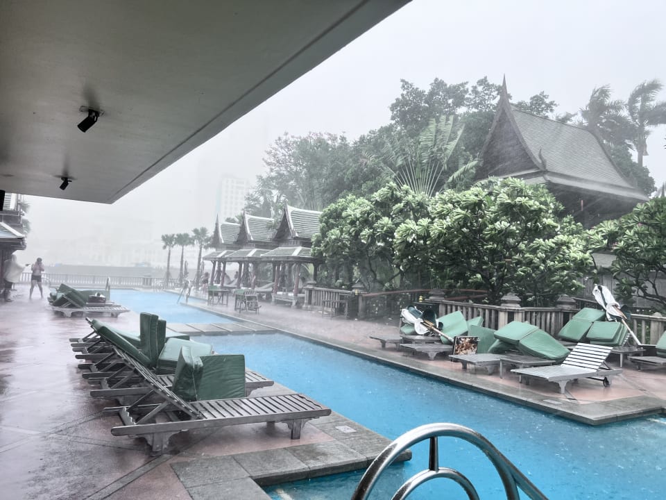 Pool Hotel The Peninsula Bangkok