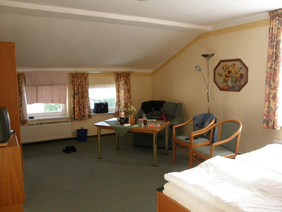Bewohntes Zimmer unterm Dach Villa Elisabeth