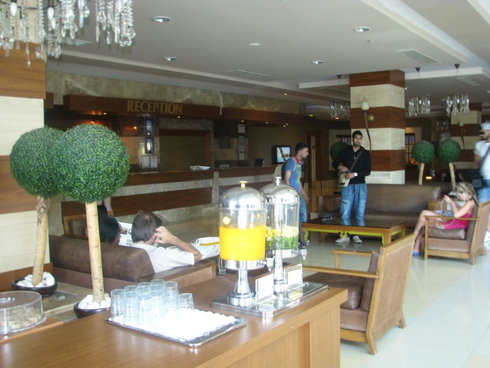 Sitzecke in der Lobby Sherwood Exclusive Lara