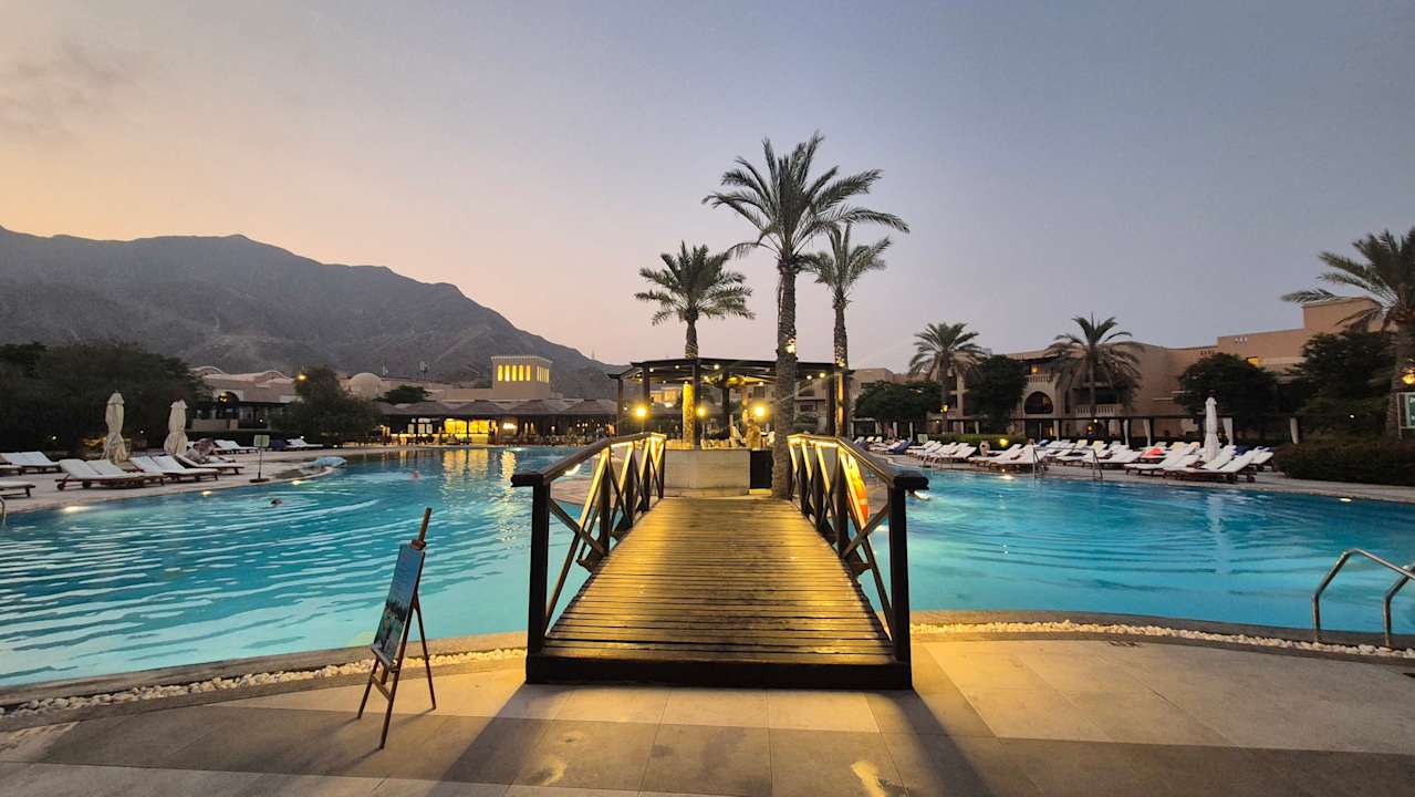 Pool Miramar Al Aqah Beach Resort