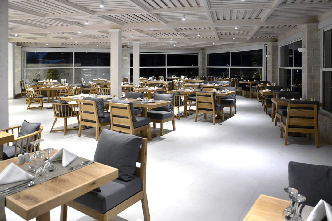 Main Restaurant 'Insula' TUI BLUE Insula Alba