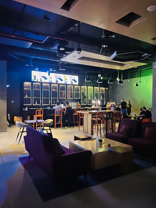 Gastro Aloft Dubai Airport