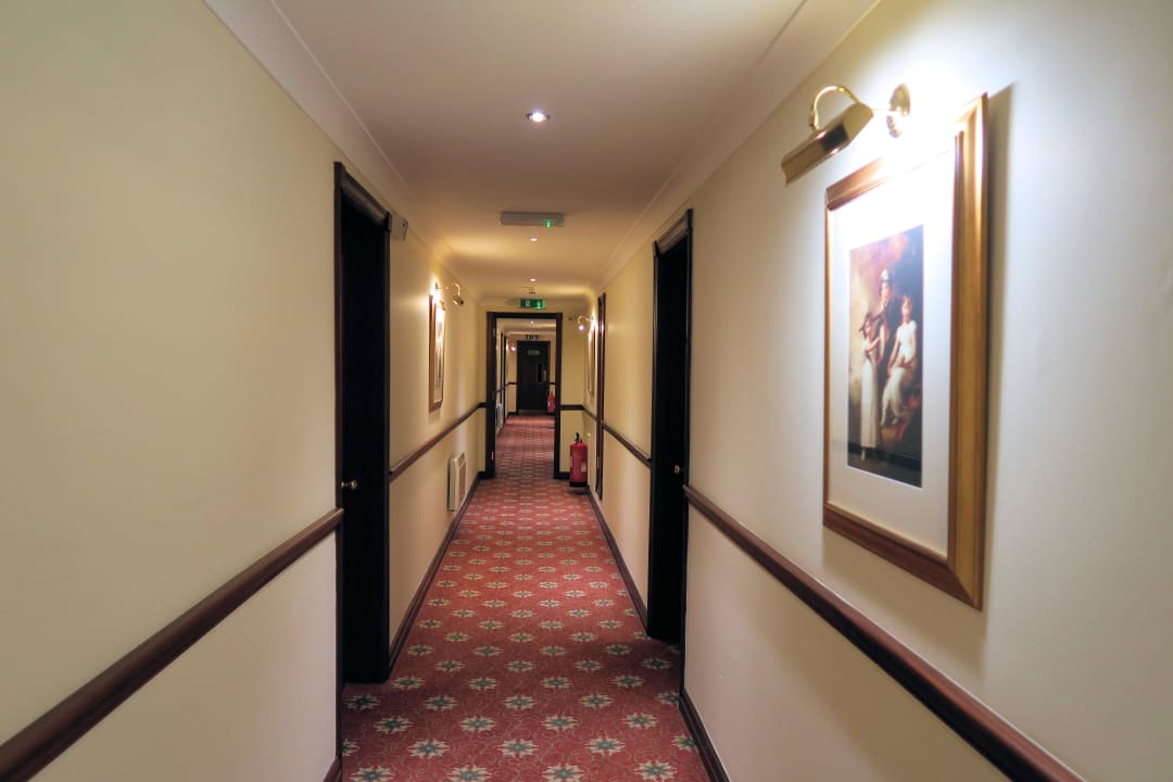 Der Hotelflur Macdonald Drumossie Hotel