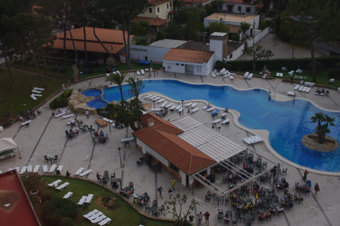 Grosser Pool BQ Belvedere Hotel