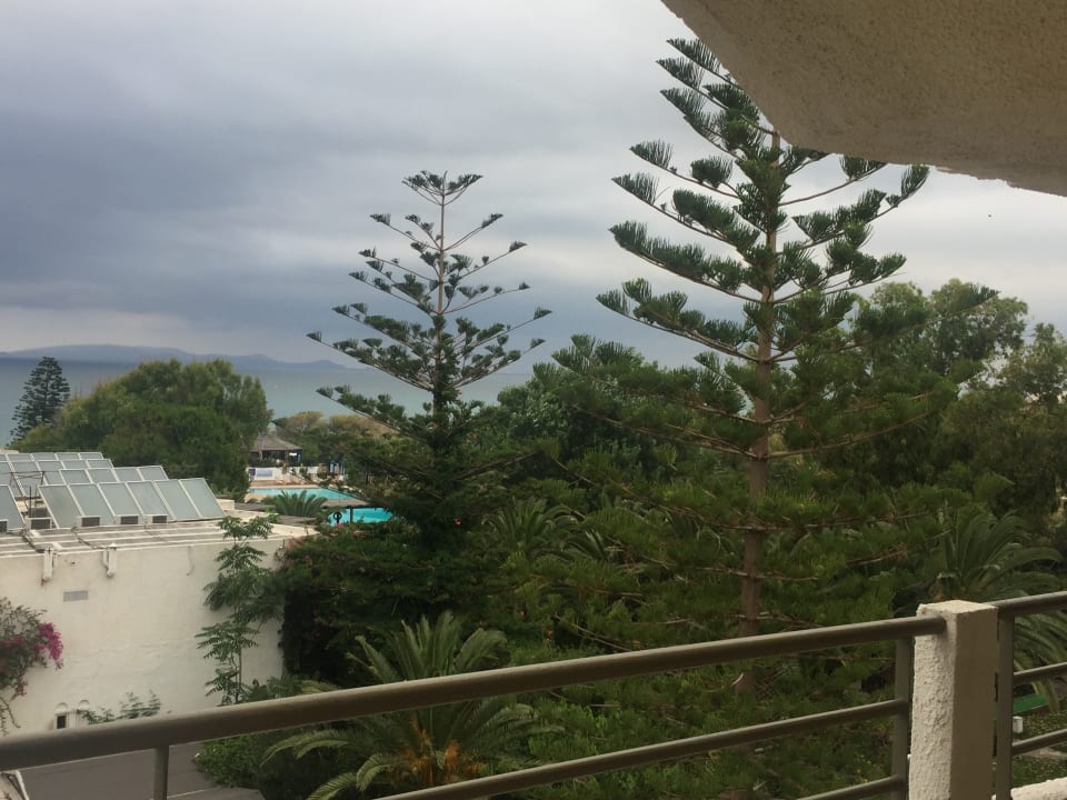 Ausblick Apollonia Beach Resort & Spa