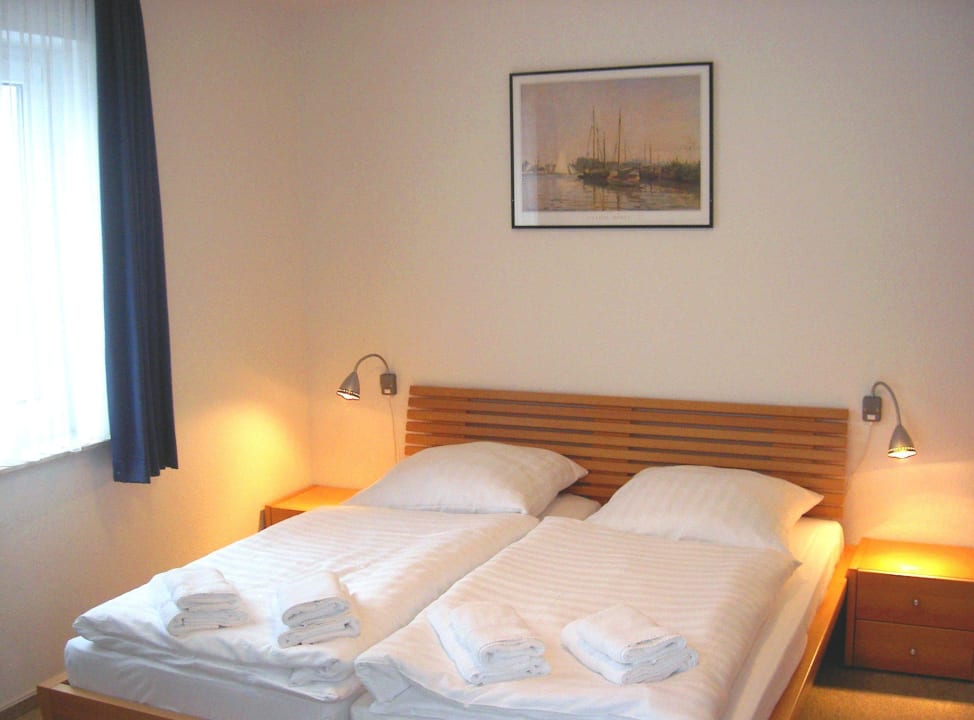 Das Schlafzimmer mit Doppelbett der WG 1. Ferienwohnung Schulte - WG 01