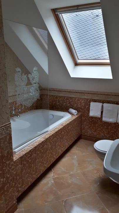 Zimmer Schloss Lieser, Autograph Collection