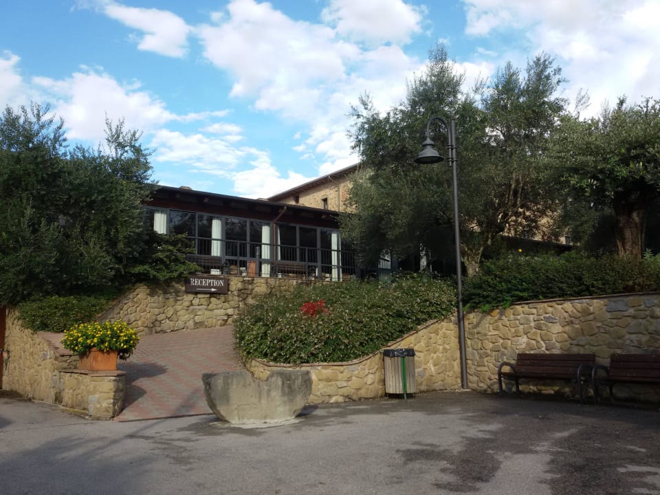 Eingang Hotel Villa Paradiso