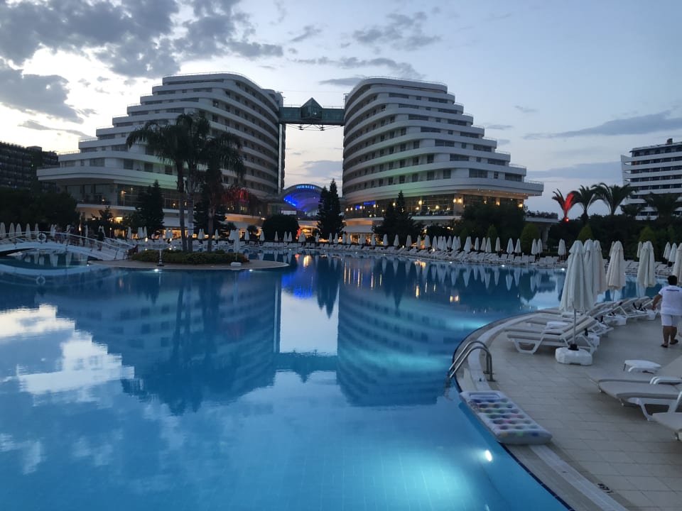 Außenansicht Hotel Miracle Resort