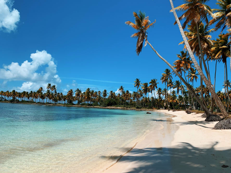 Strand Wyndham Alltra Samana