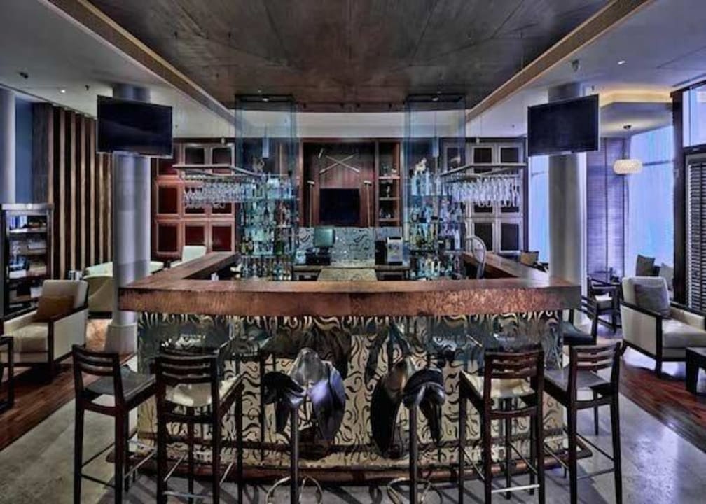 Red Bar Meliá Desert Palm Dubai