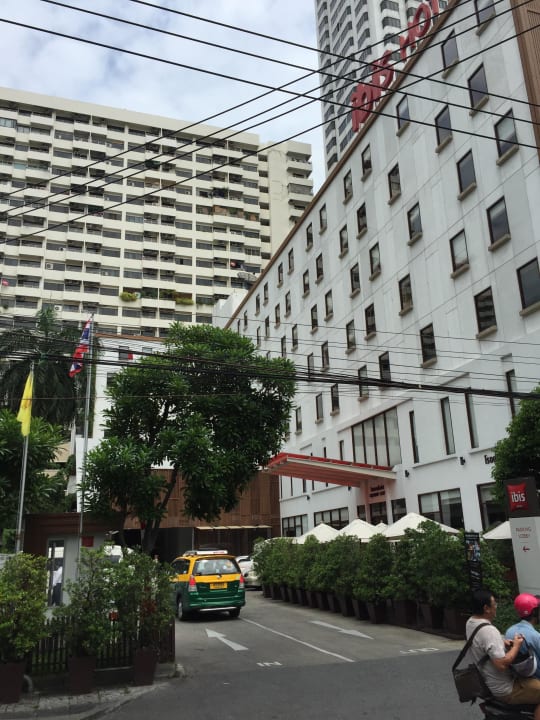 Zufahrt Ibis Bangkok Sukhumvit 4 - SHA Extra Plus
