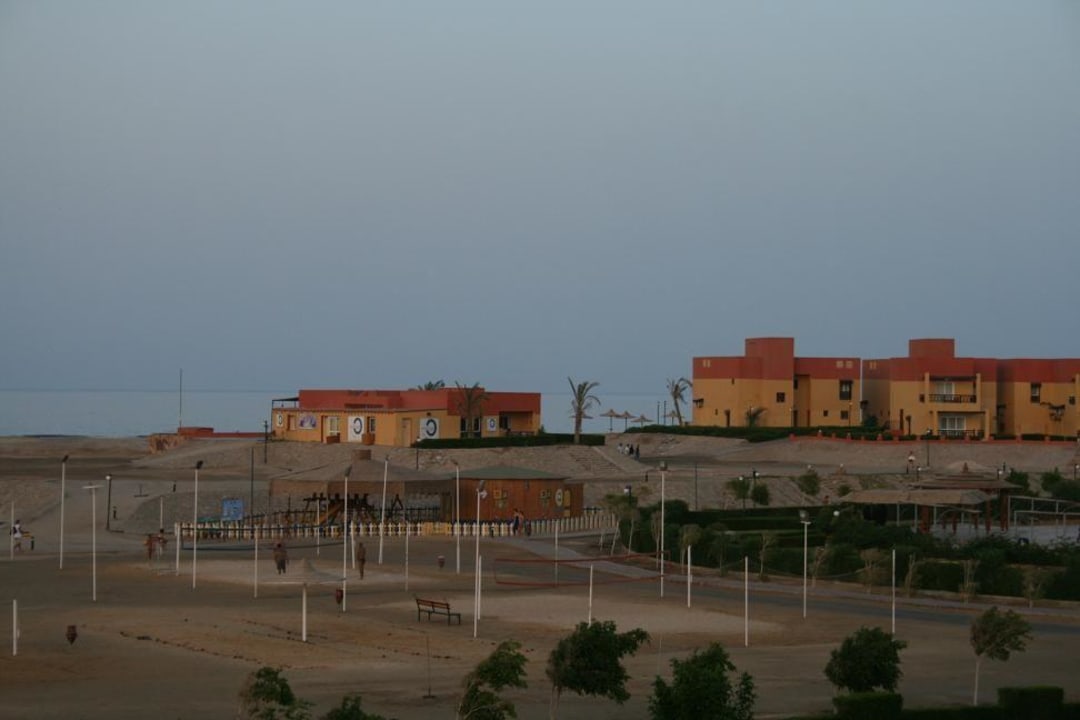 Widok z okna Malikia Resort Abu Dabbab