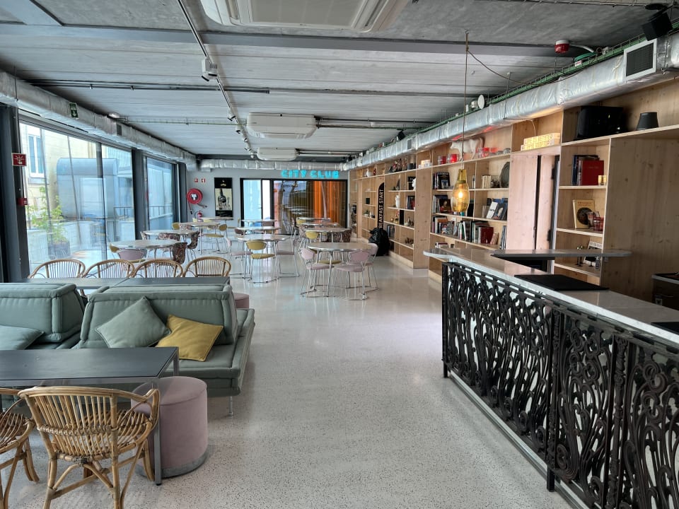 Gastro Zero Box Lodge Porto