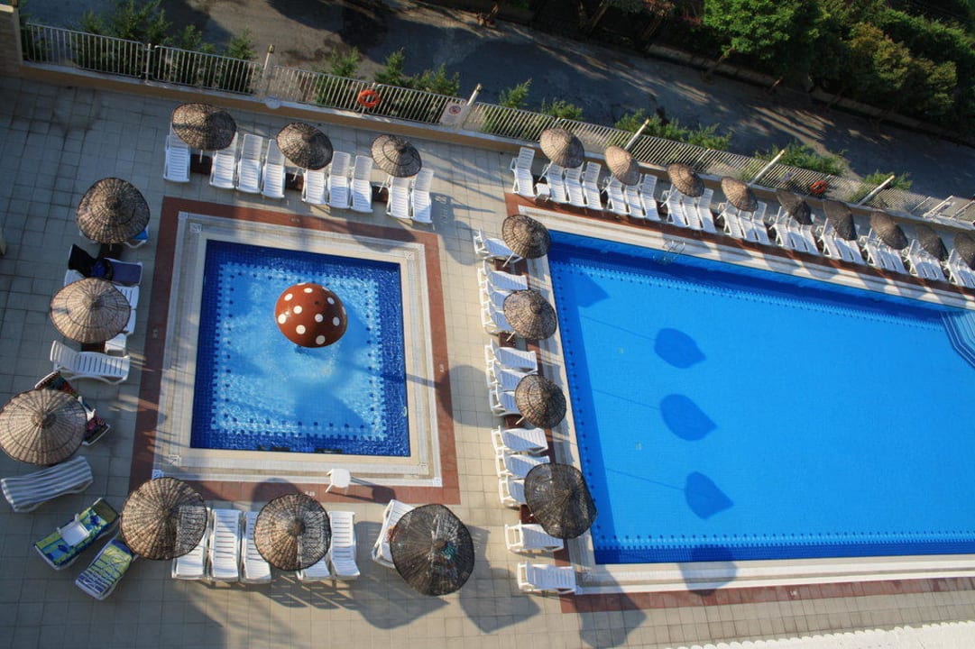 Die Aussenpools Hotel Ephesia