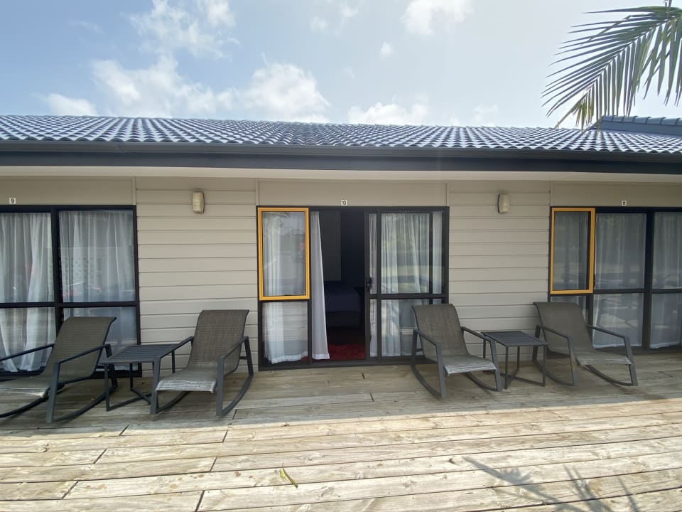 Außenansicht Hotel Aotearoa Lodge