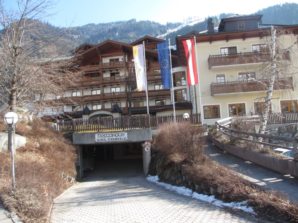 Einfahrt Tiefgarage Hotel Tauernhof