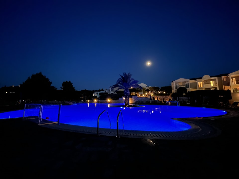 Pool Hotel Mareblue Beach