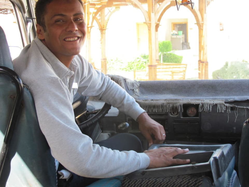 Fahrer vom Strandbus  Pickalbatros Alf Leila Wa Leila Resort - Neverland Hurghada