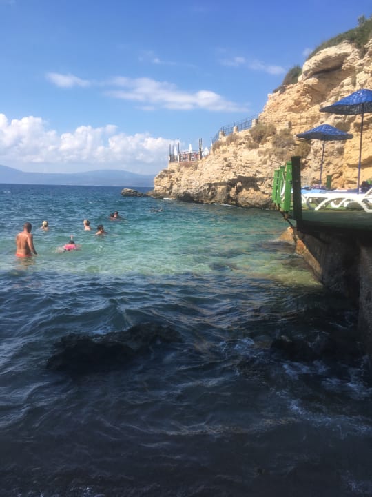 Strand Club Resort Atlantis
