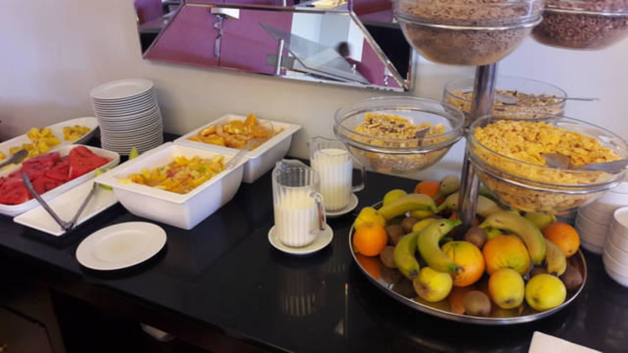 Frühstück Ozadi Altura Beach Resort