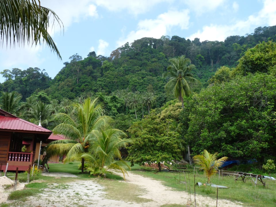 Weg zu den neuen Bungalows Nazri's Place & Nazri Beach Cabanas