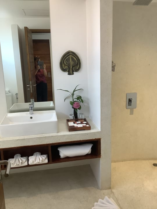 Zimmer Lynnaya Urban River Resort