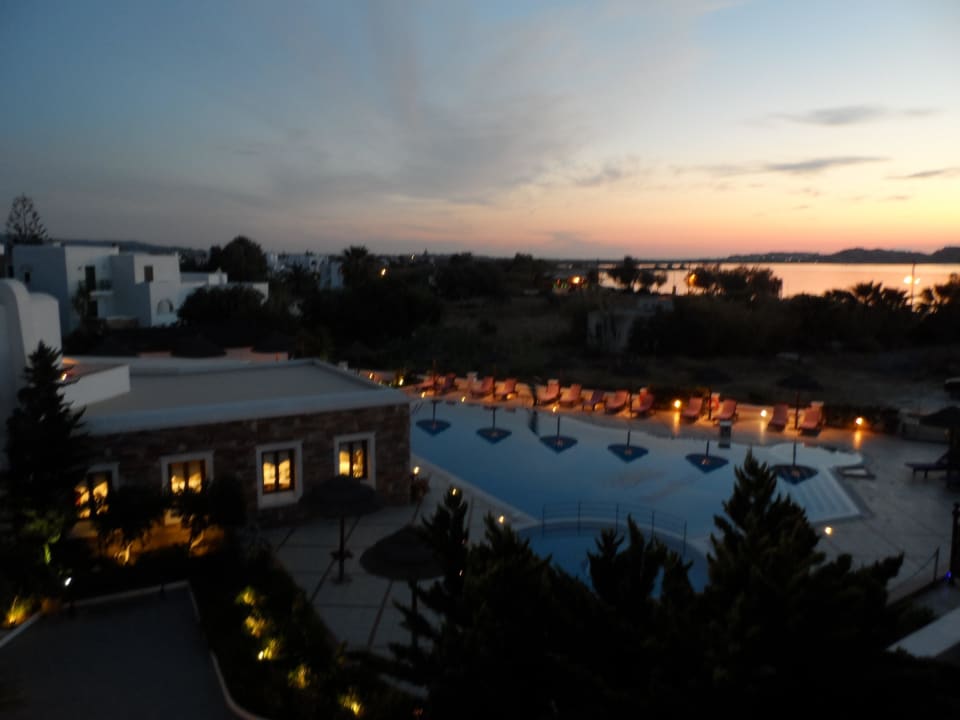 Abendstimmung im. Sonnenuntergang Naxos Resort Beach Hotel