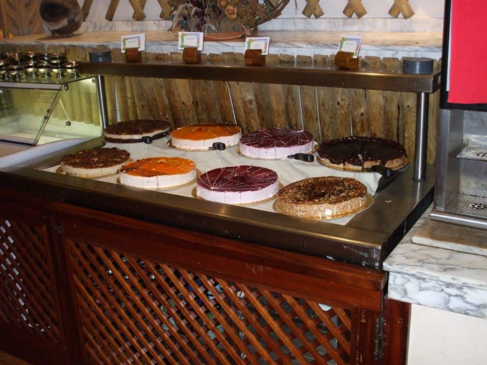 Kuchen und Torten zum Abendessen db San Antonio Hotel + Spa