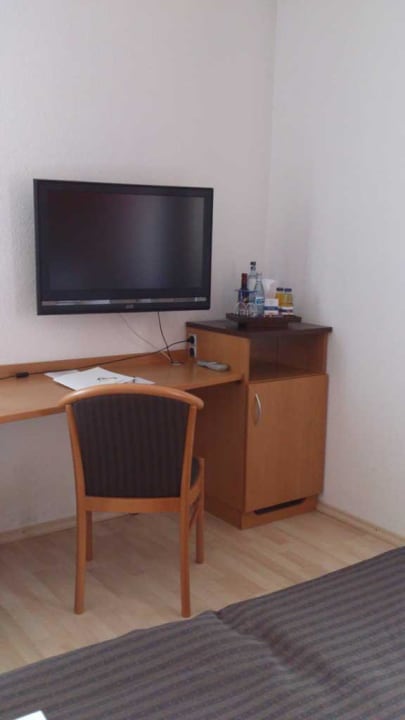 Schreibtisch/TV Hotel U-NO1