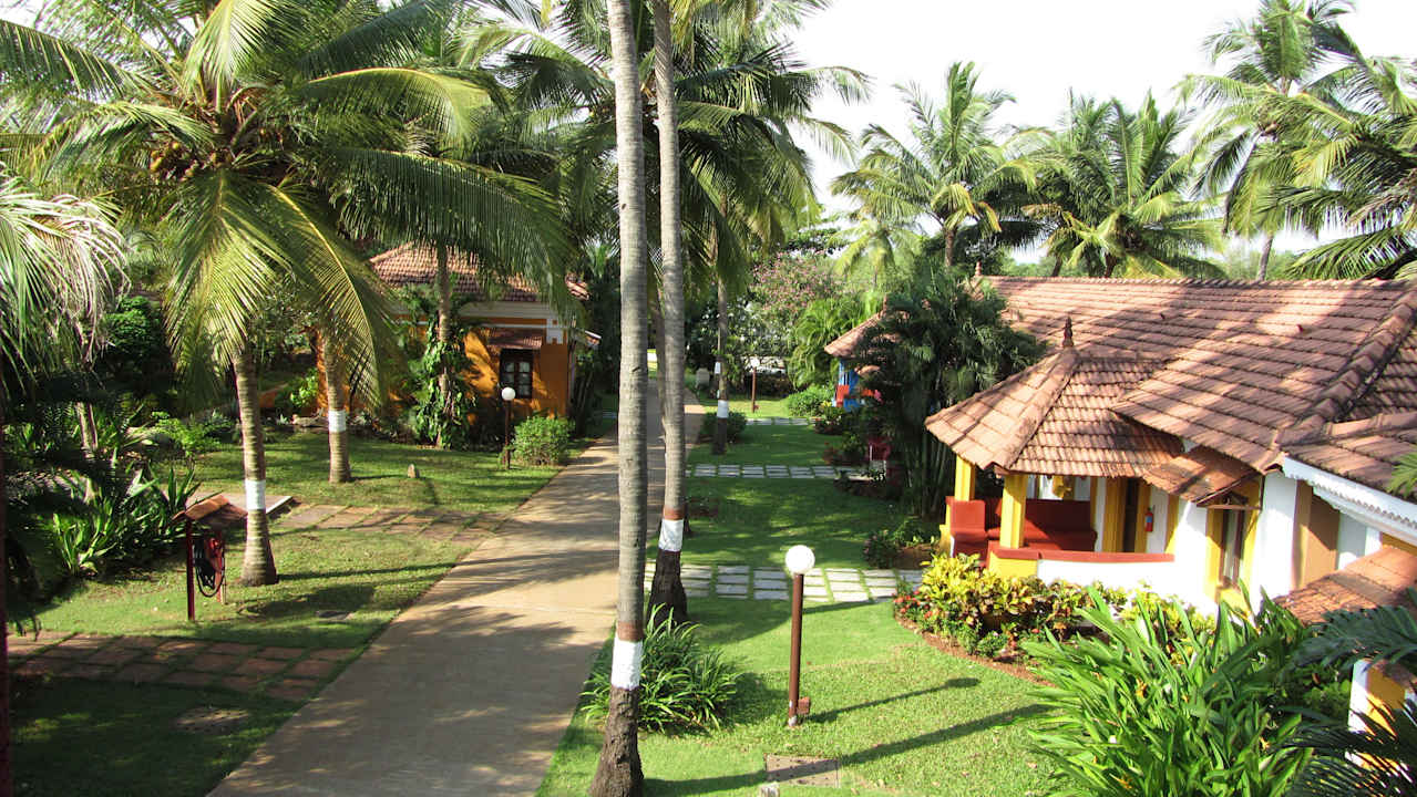 Pinkes Haus - Blick vom 1. Stock Mercure Goa Devaaya Retreat