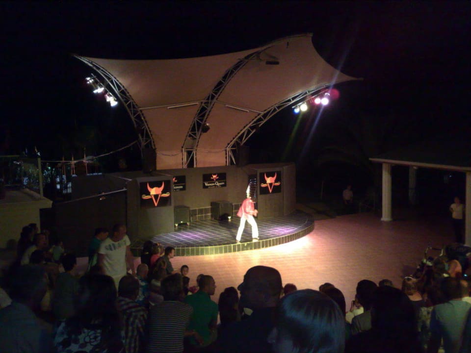 Showbühne Insula Resort & Spa