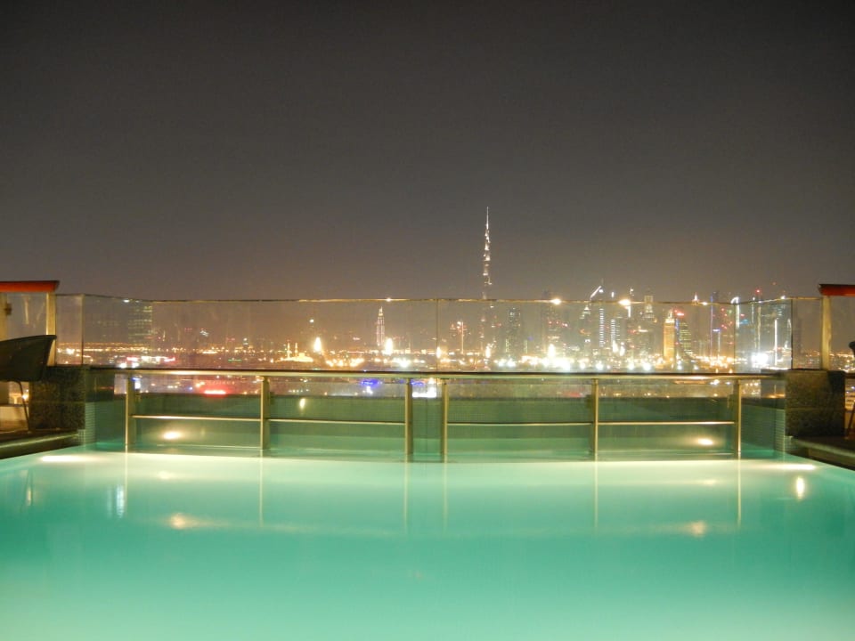 Pool zu wenig Liegen  Golden Sands Hotel Creek